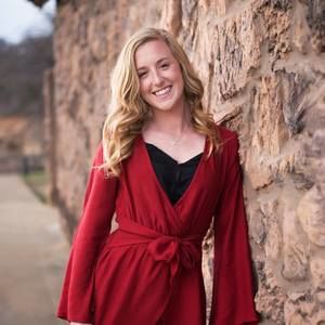 Meet your Posher, Carly